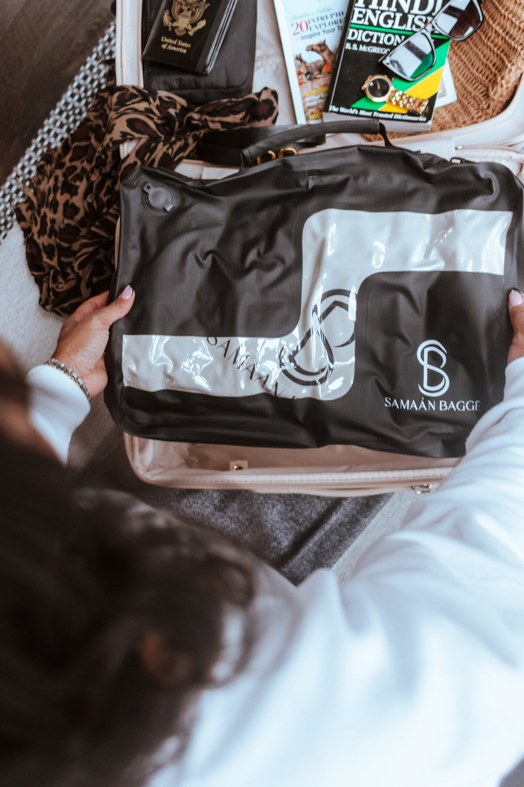 VāyuCube 1-Pack + Mini-Vacuum Bundle